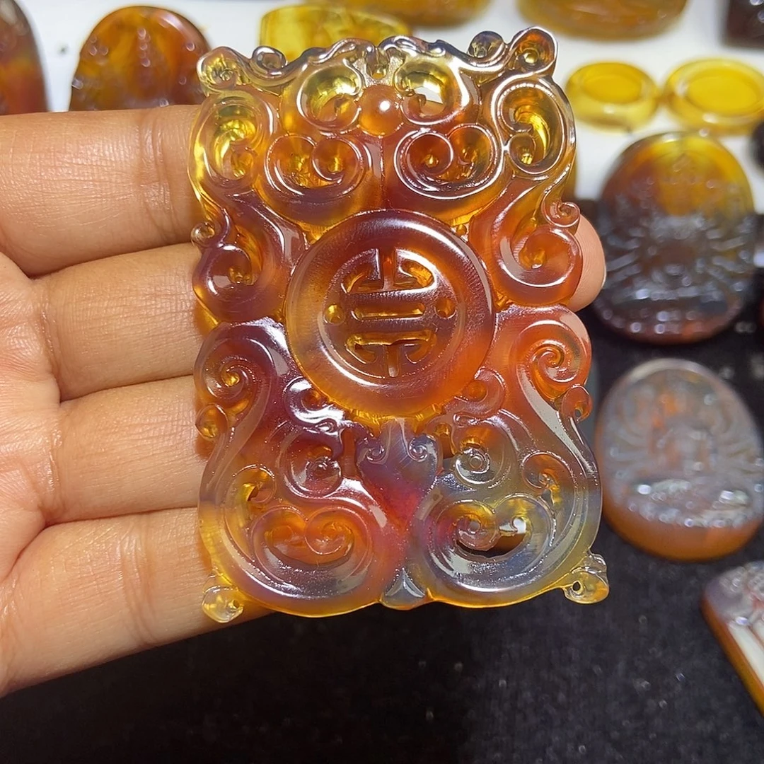 琥珀未镶嵌颈饰缅甸天然琥珀吊坠