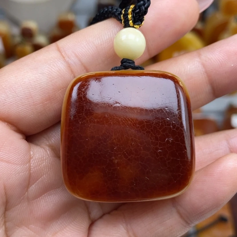【闪购商品】琥珀颈饰未镶嵌