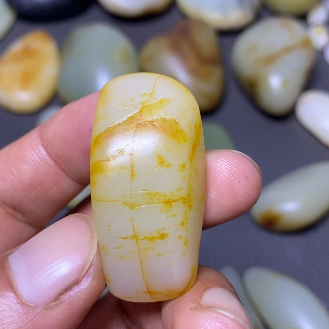 和田玉（糖玉）未镶嵌挂件