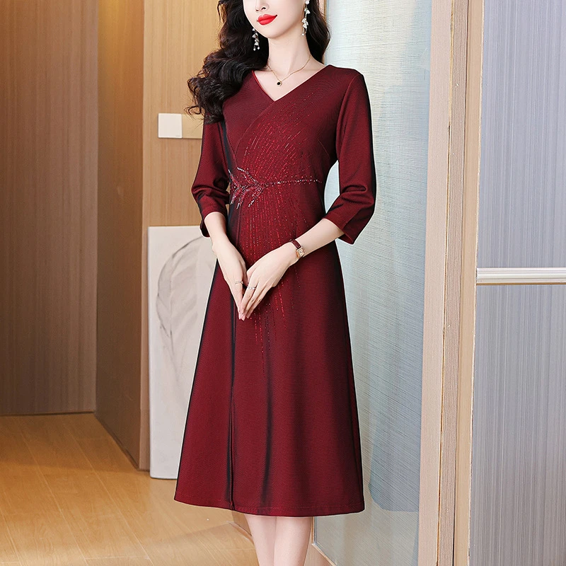 qwfs7751喜婆婆婚宴装红色礼服裙2025秋季新款气质优雅妈妈连衣裙