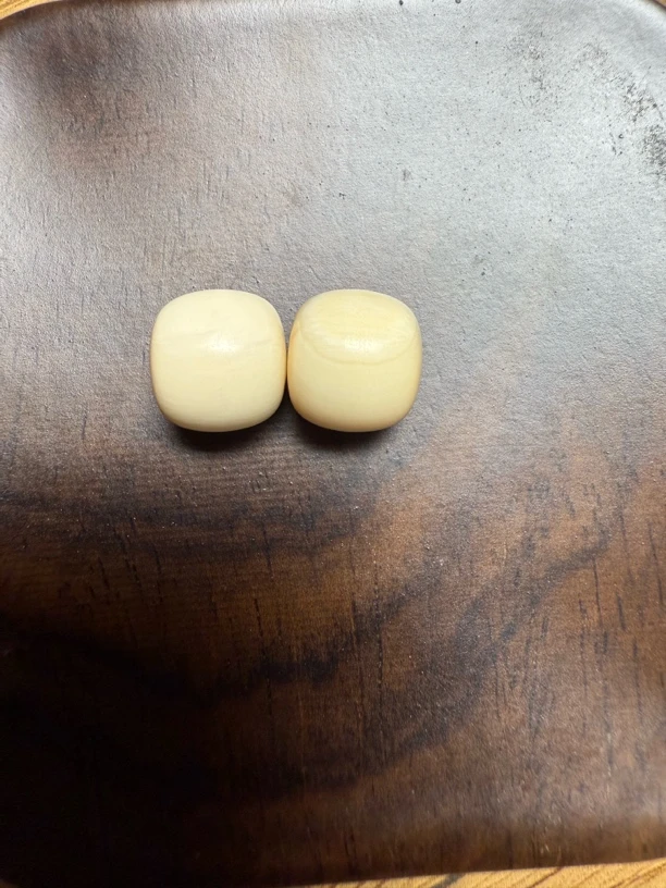 88851猛犸牙老型对珠配饰瑕疵