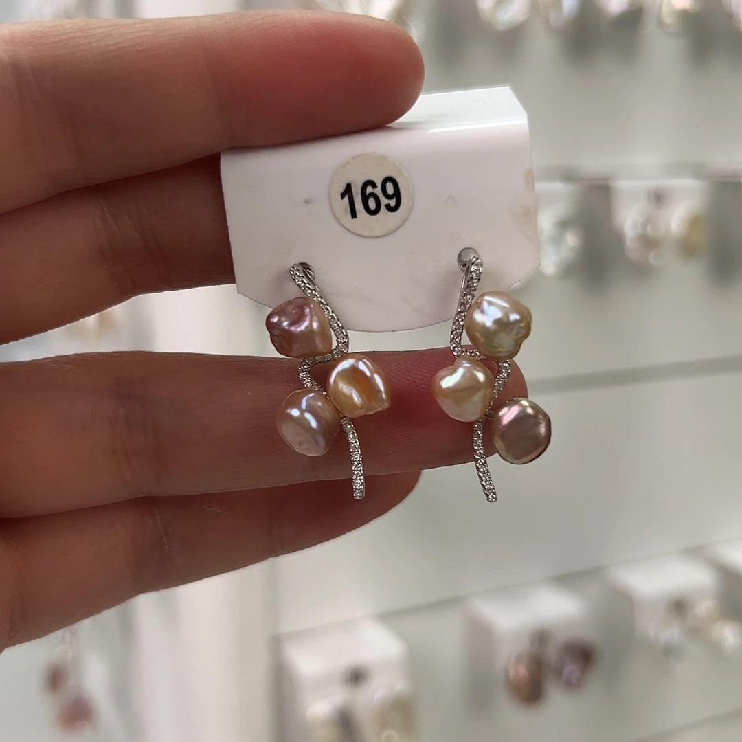 非金属巴洛克花瓣耳饰