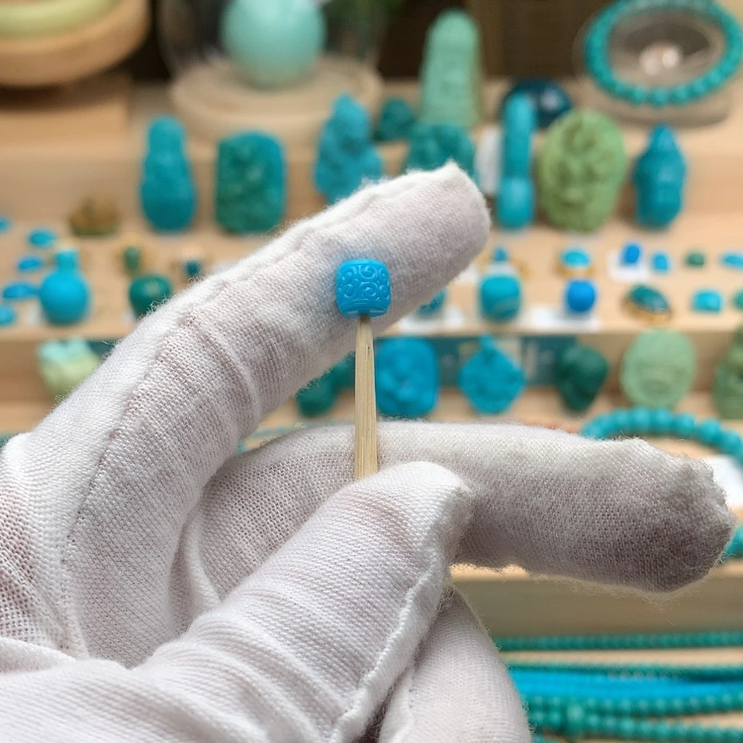 绿松石未镶嵌珠宝奇石