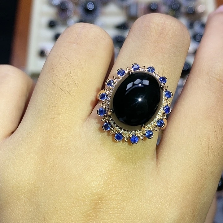 18K金镶嵌戒指翡翠风**画蛋面