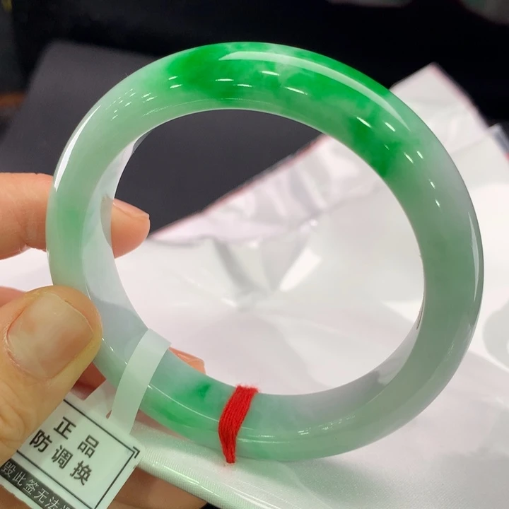 翡翠未镶嵌手镯正圈56