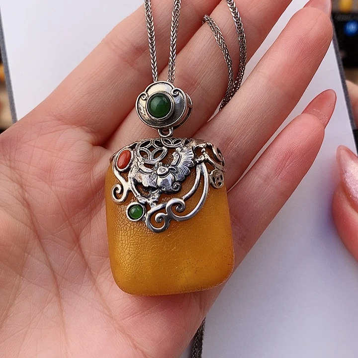 蜜蜡颈饰银S925镶嵌吊坠