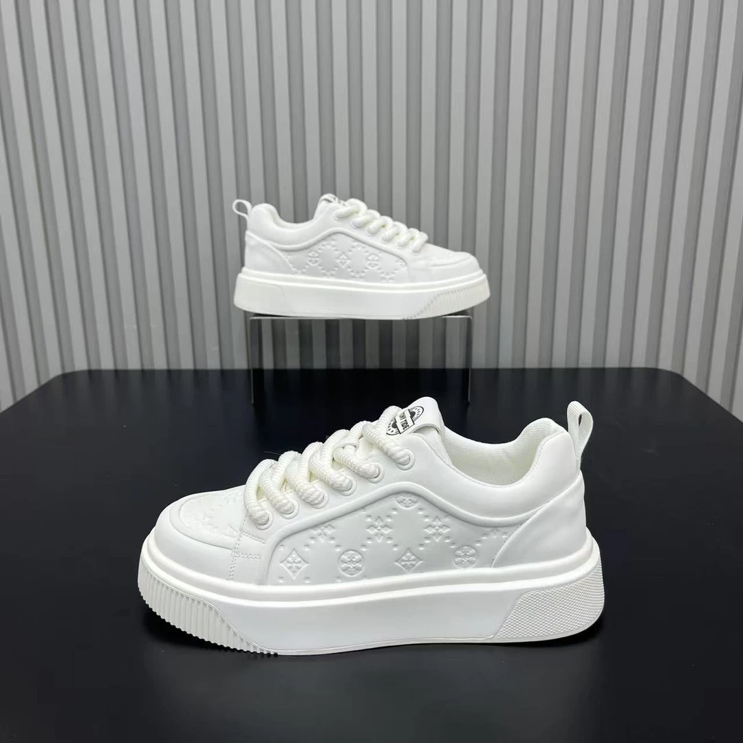 男鞋2025时尚压花秋季百搭舒适休闲板鞋低帮系带小众潮流男生鞋子