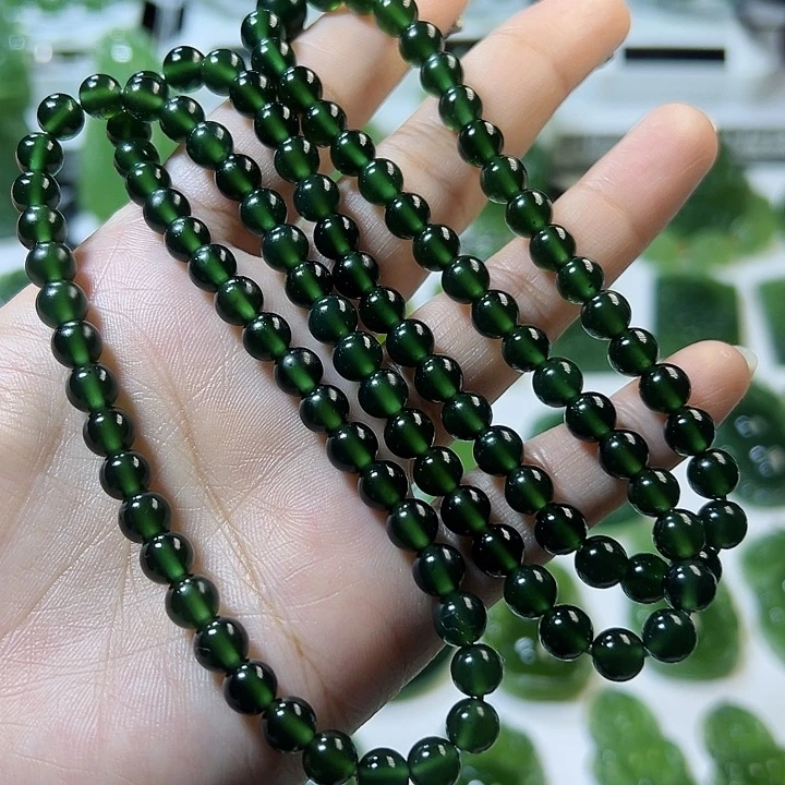 蛇纹石玉颈饰未镶嵌