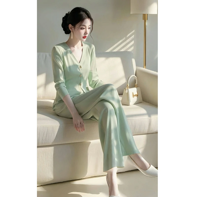 2025超火减龄一整套穿搭高级感独特漂亮小香风绿色衬衫裤子套装女
