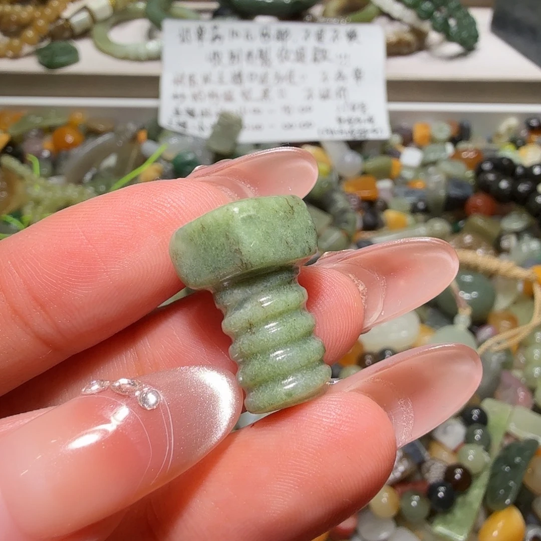 和田玉未镶嵌珠宝奇石