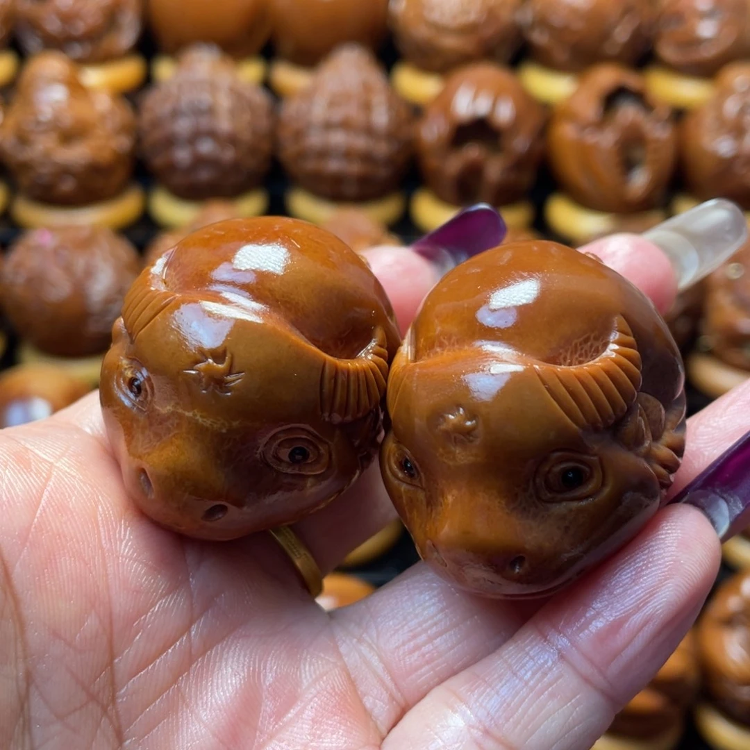 把件橄榄核小母牛