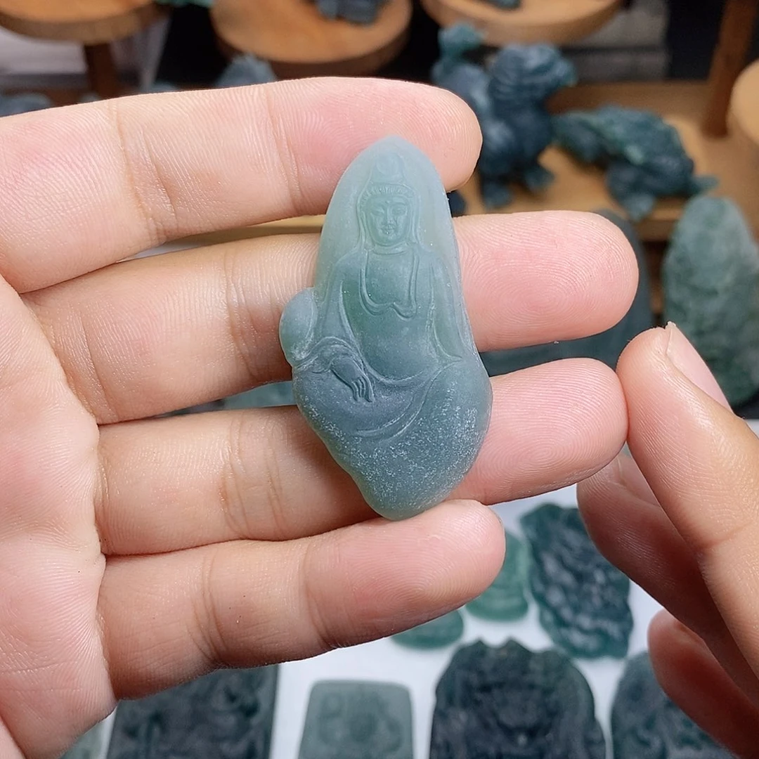 定制翡翠未镶嵌观音