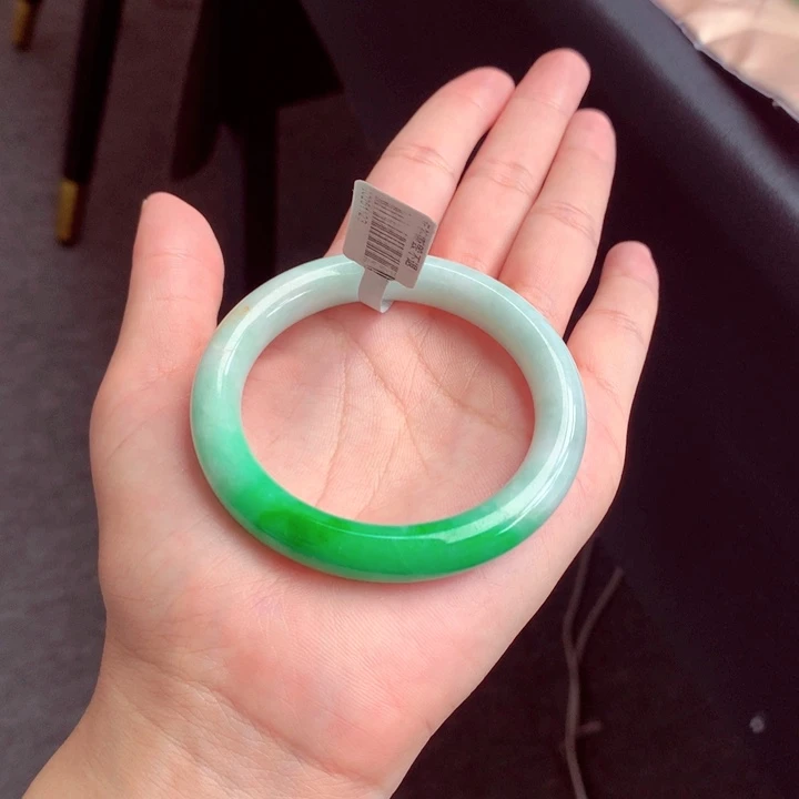 翡翠未镶嵌手镯翡翠