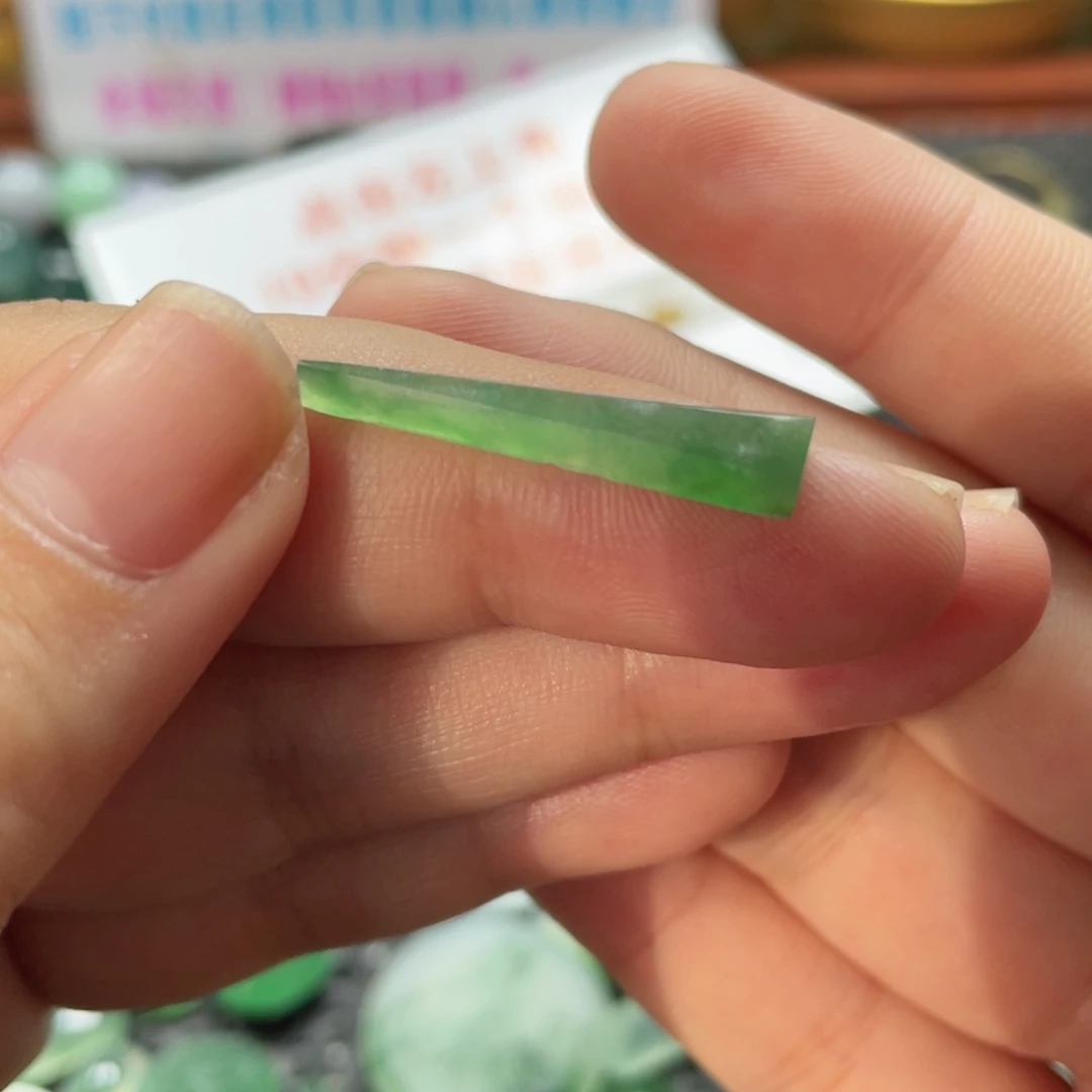 未镶嵌定制翡翠  翡翠