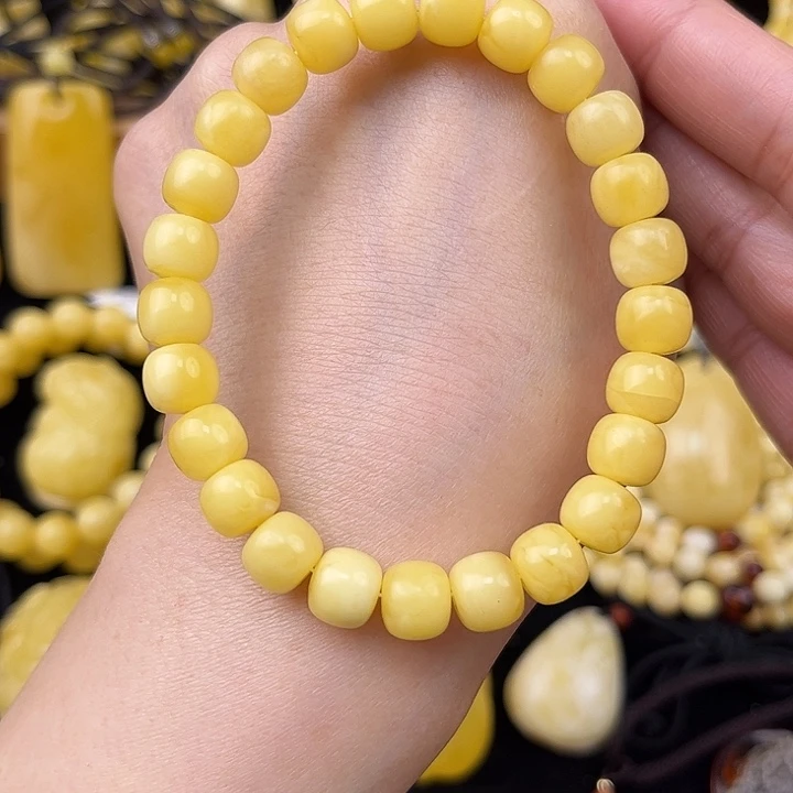 琥珀未镶嵌颈饰琥珀