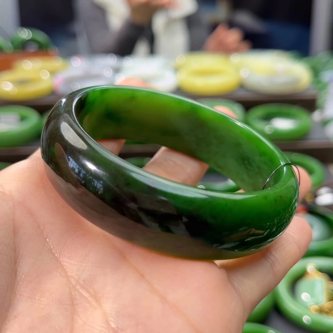 和田玉（碧玉）手镯未镶嵌