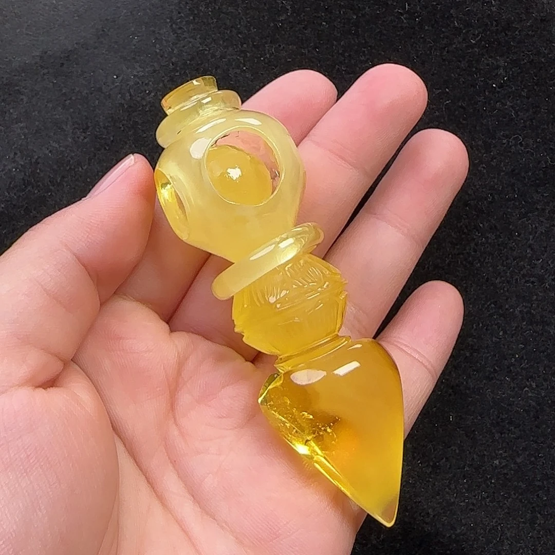 蜜蜡未镶嵌珠宝奇石