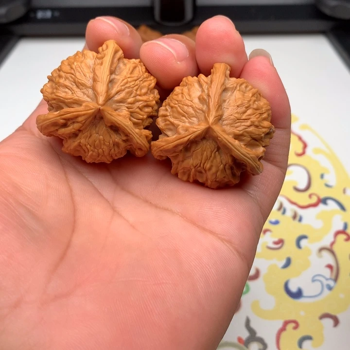文玩核桃把件公子帽奔