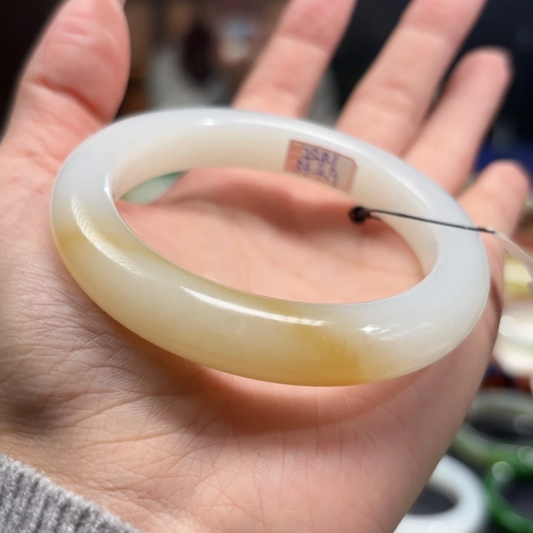 和田玉未镶嵌手链54圈