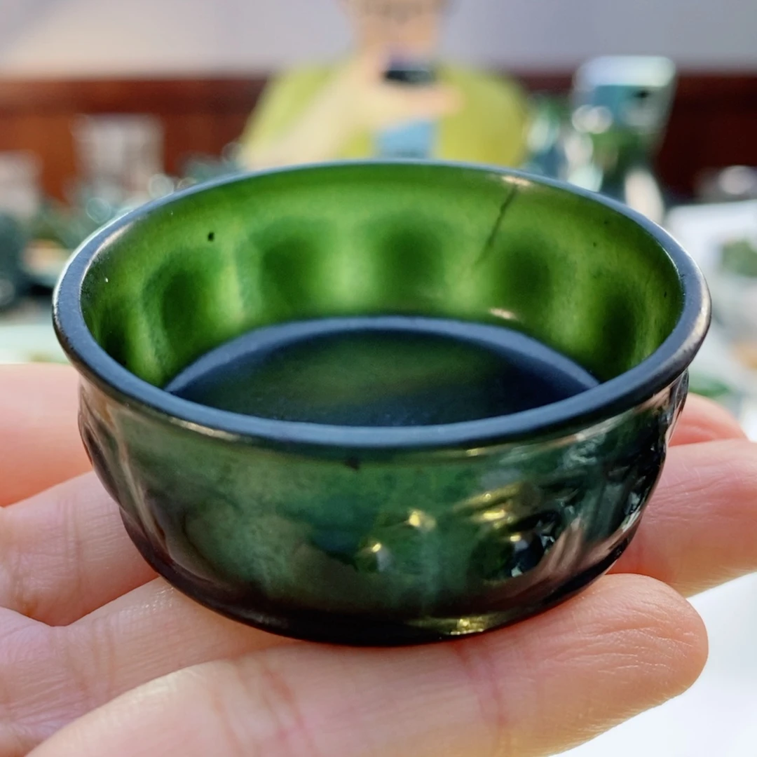 未镶嵌和田玉（青玉）摆件裂了