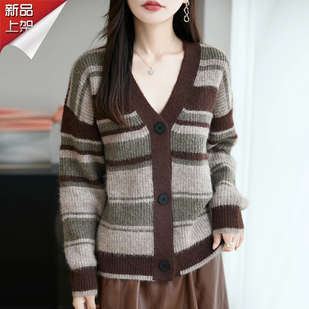 哥弟阿玛施正品秋冬V领复古风条纹针织开衫洋气拼色宽松百搭上衣