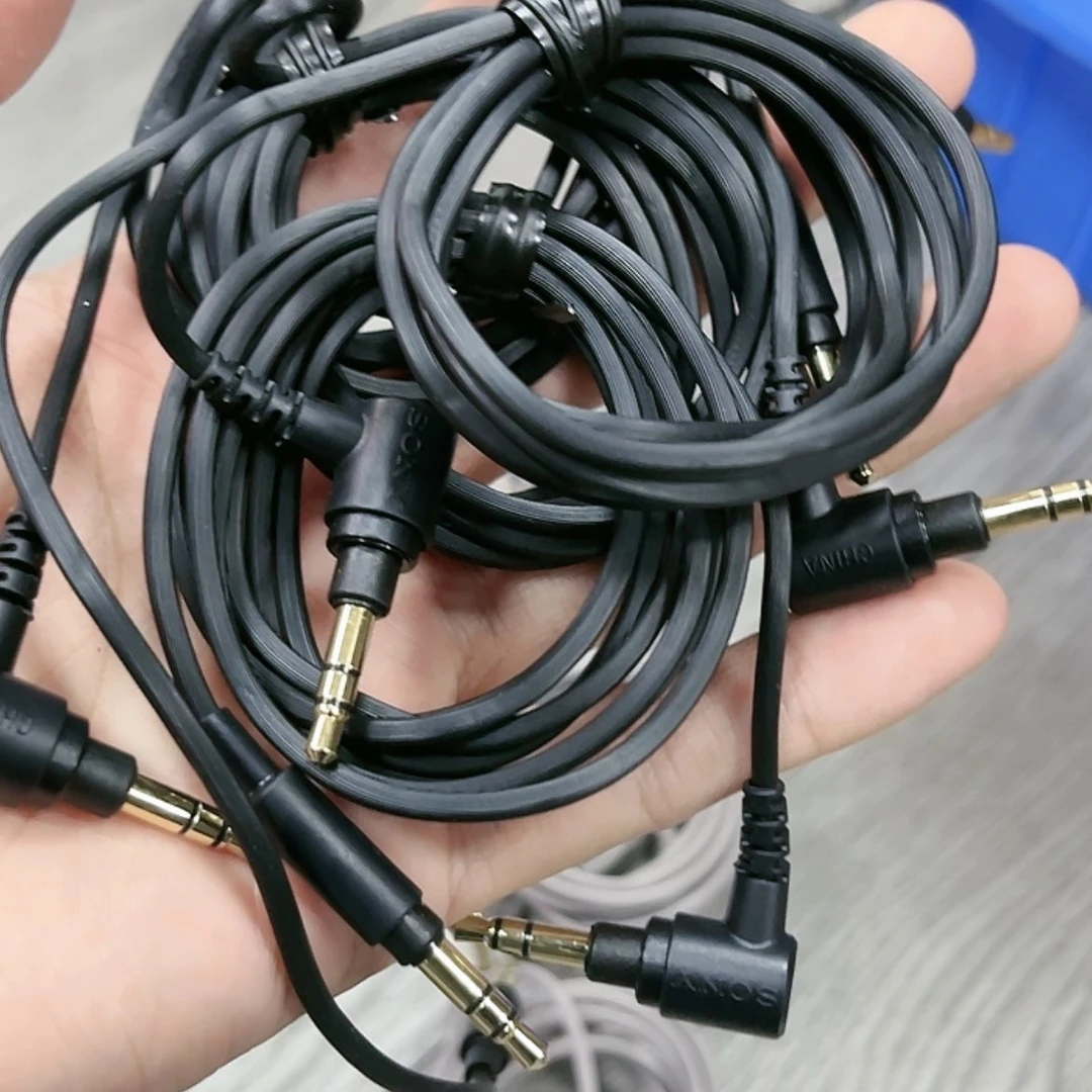 【闪购商品】95新黑色索尼音频线