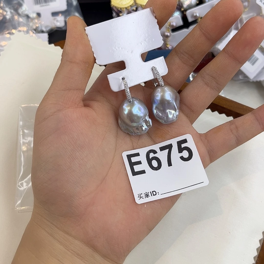 淡水珍珠合金耳饰