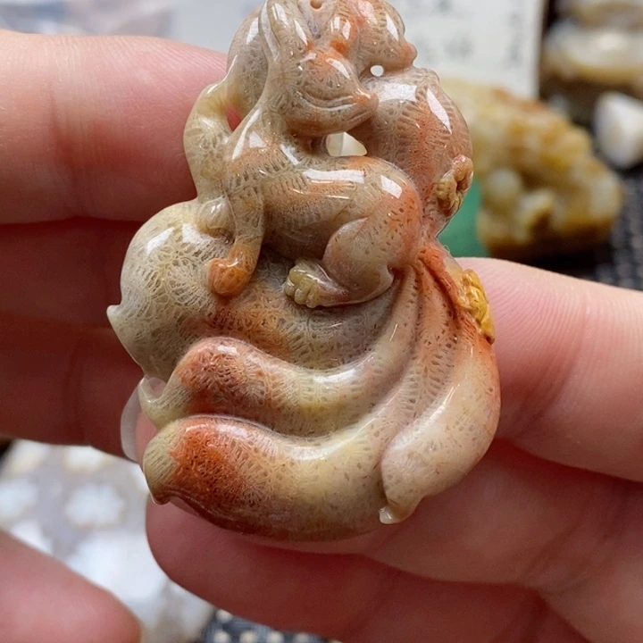 石英质玉颈饰未镶嵌