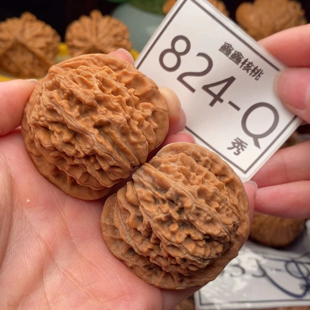 文玩核桃把件汉高楼44