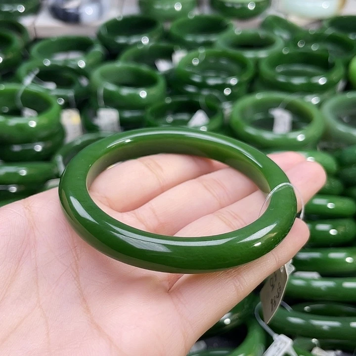 未镶嵌手镯和田玉（碧玉）