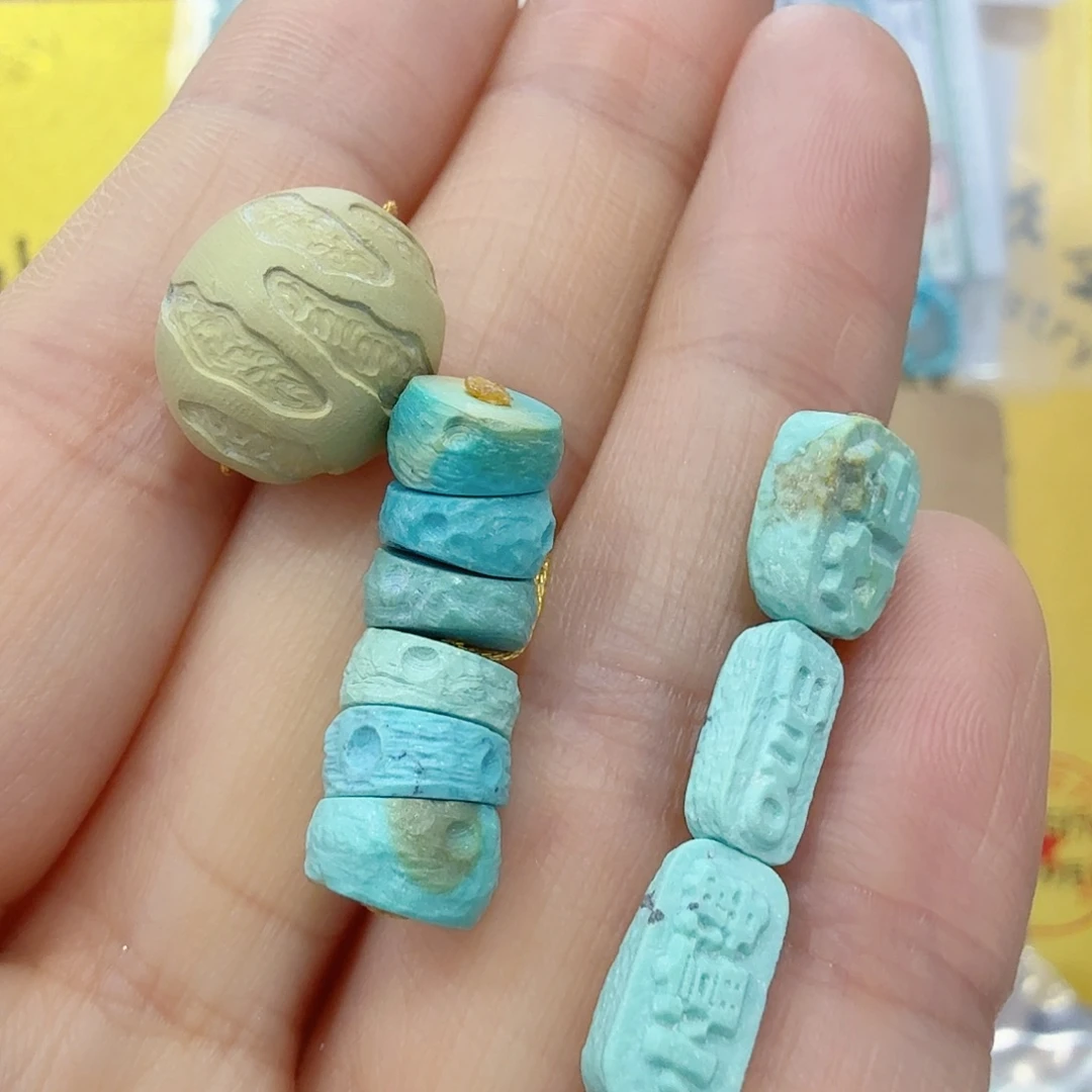 绿松石未镶嵌珠宝奇石