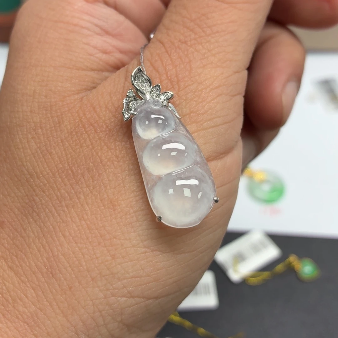 翡翠18K金镶嵌颈饰天然翡翠A货