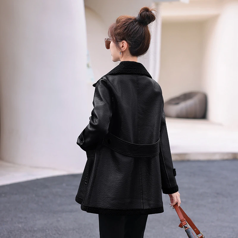 2025冬季新款拼接皮毛一体潮流抗寒服颗粒绒加绒外套时尚百搭可两