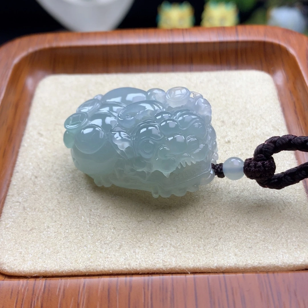 翡翠未镶嵌颈饰26