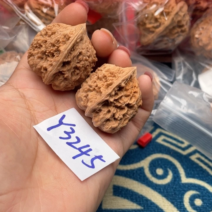 文玩核桃把件将军