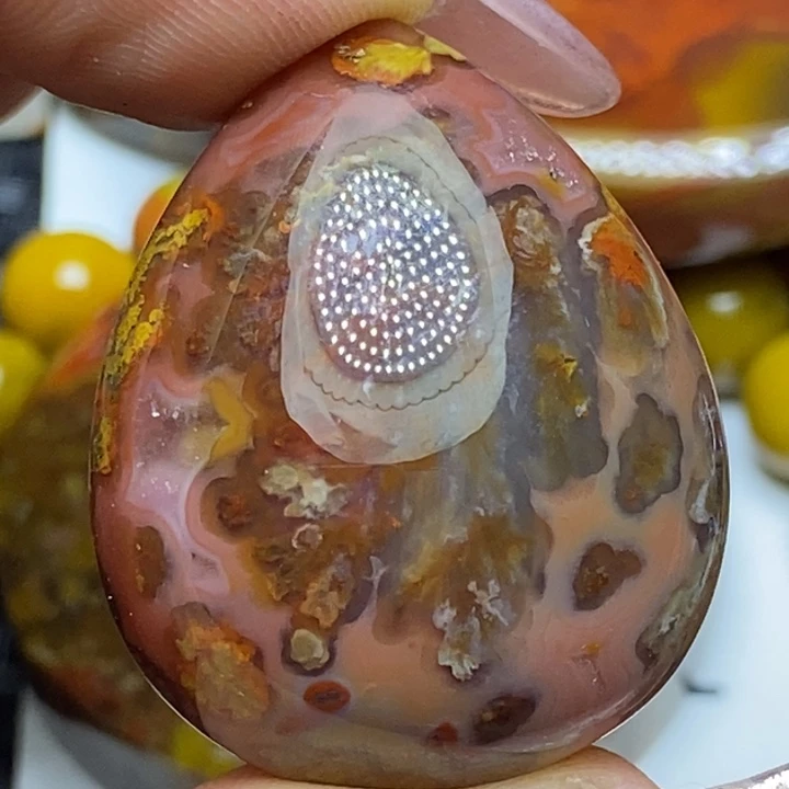 玛瑙/玉髓颈饰未镶嵌