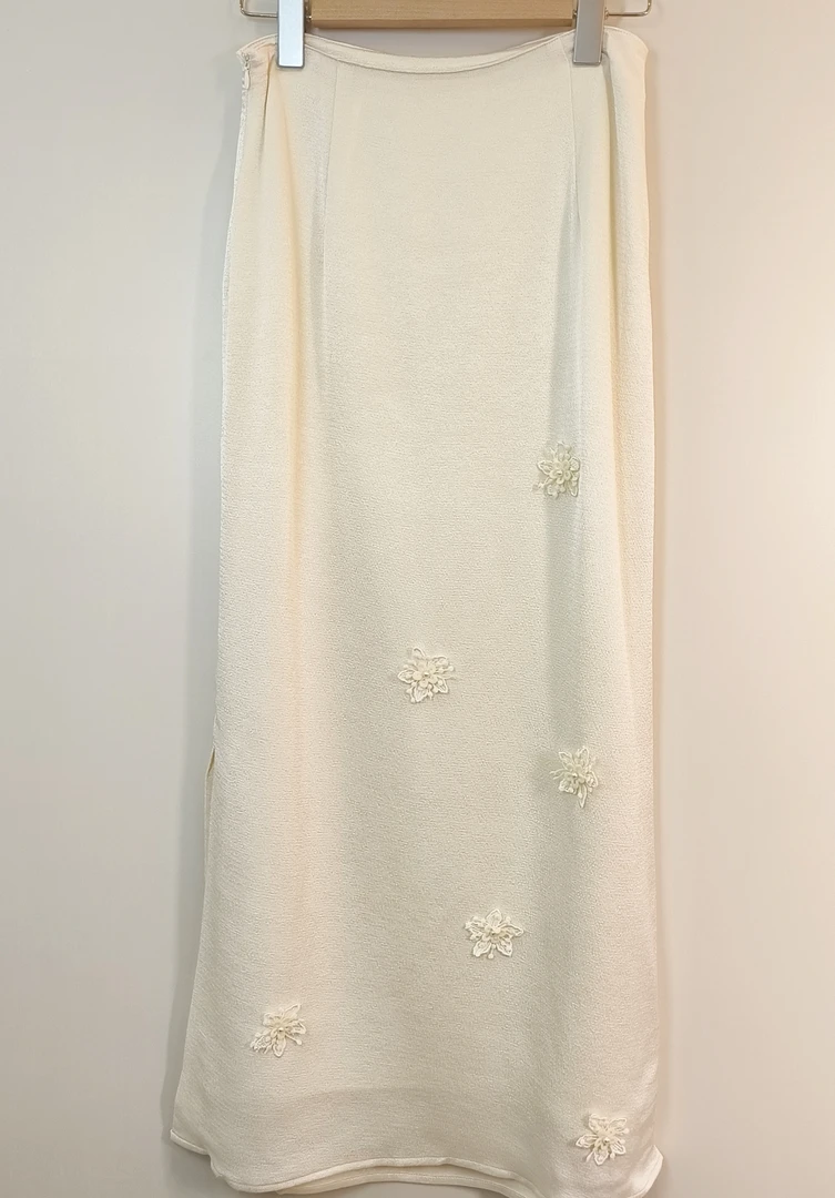 “矜雅花漾织锦”半身裙