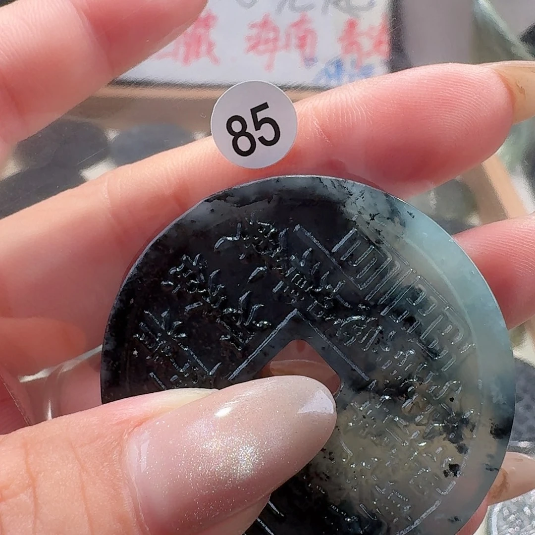 蛇纹石玉颈饰合金精美礼品