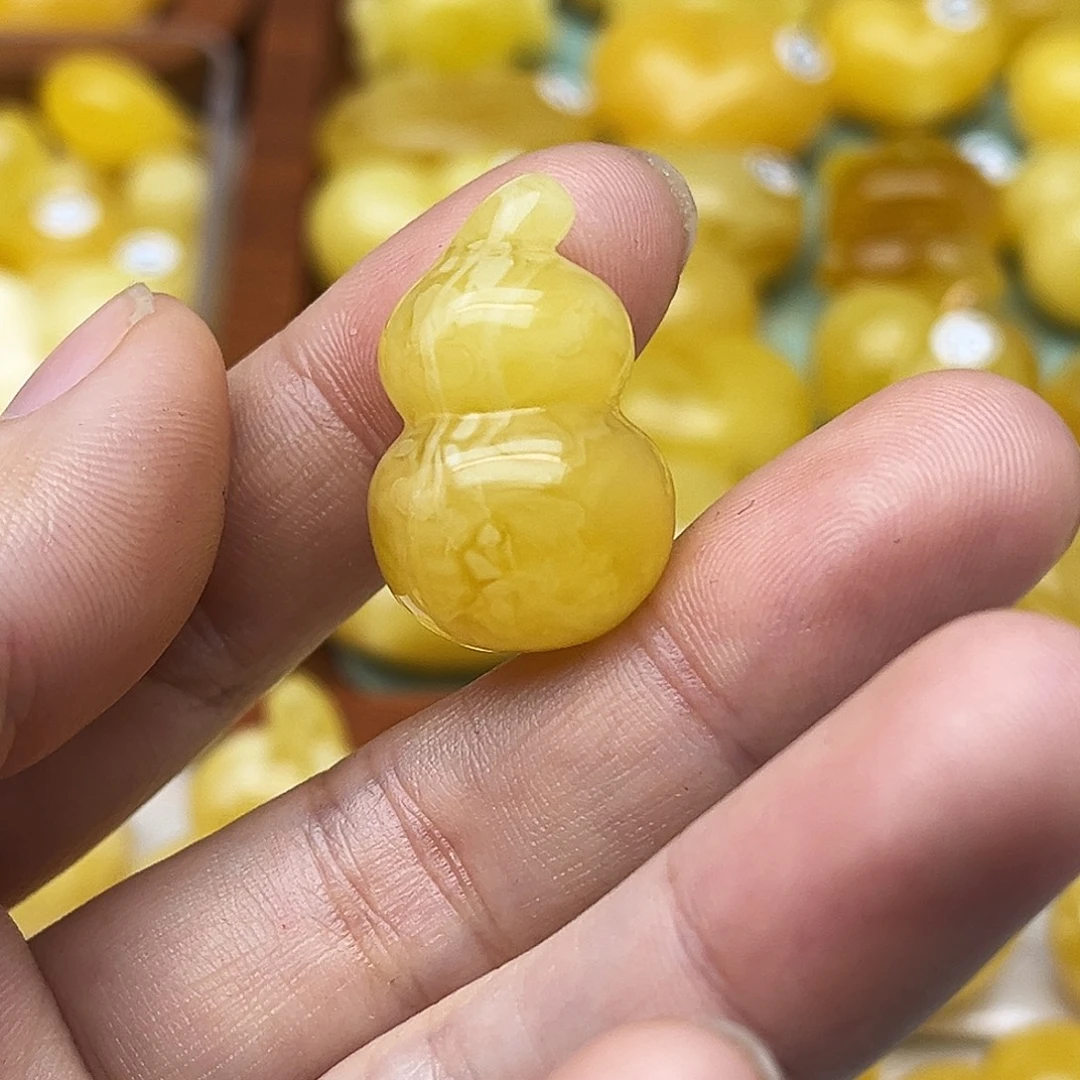 蜜蜡未镶嵌裸石天然