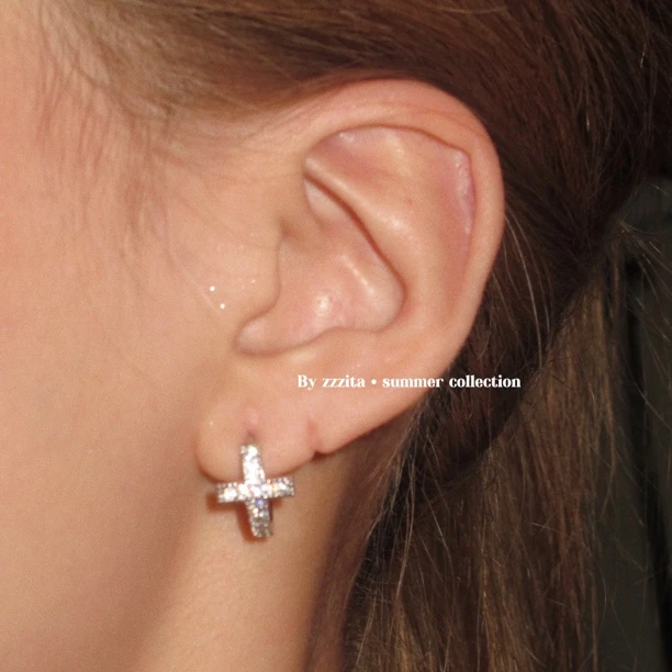 合金合成锆石耳饰 Starlet Cross·十字星芒～闪钻十字架耳环