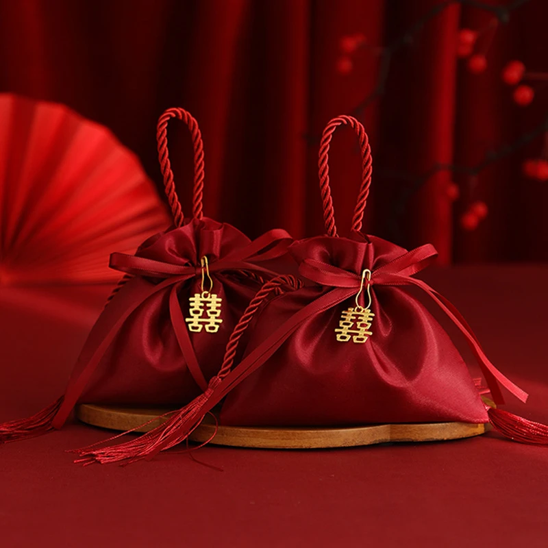 结婚喜糖盒子2025新款高级感婚礼订婚专用喜糖袋子糖果礼盒免折叠