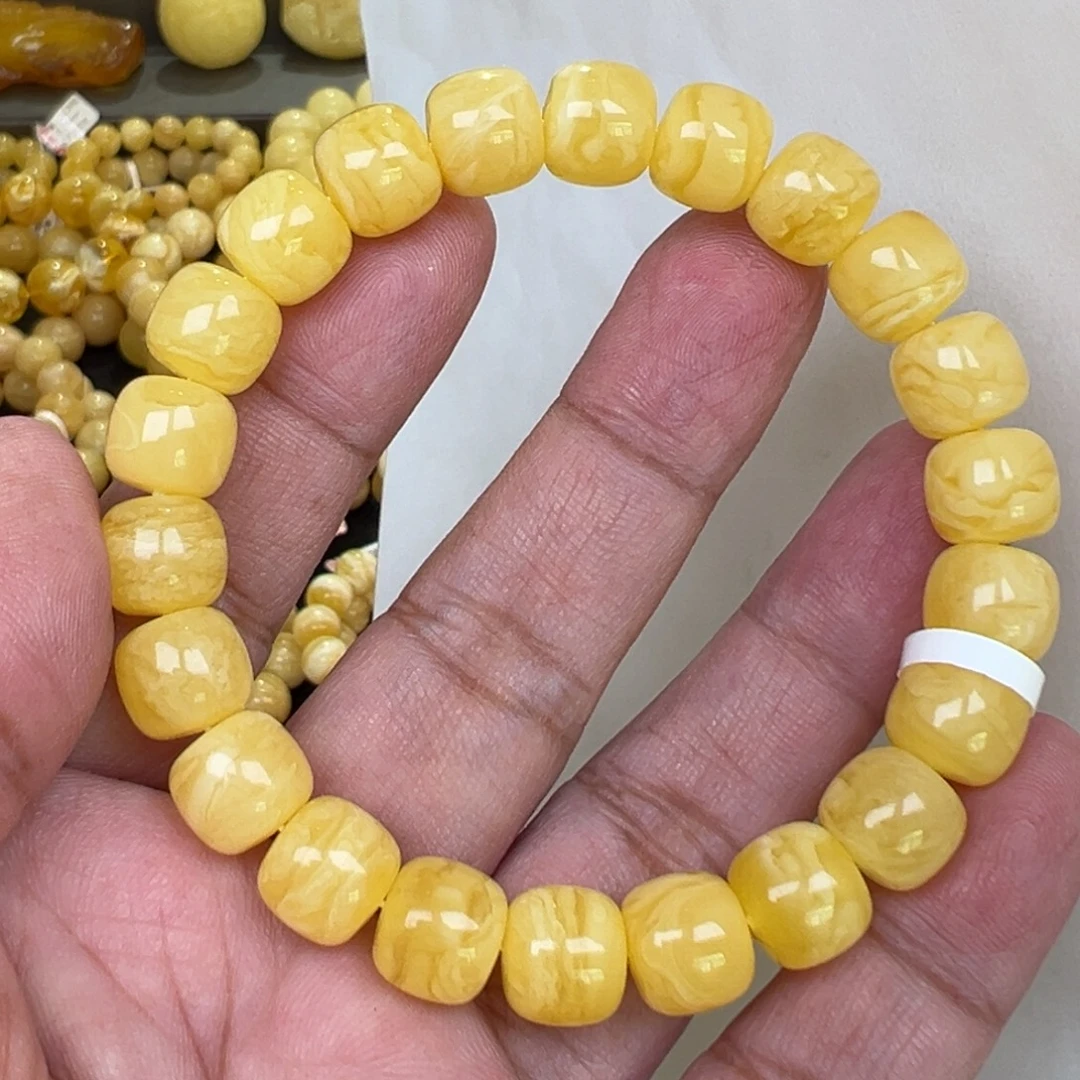 蜜蜡未镶嵌裸石10加15.47克