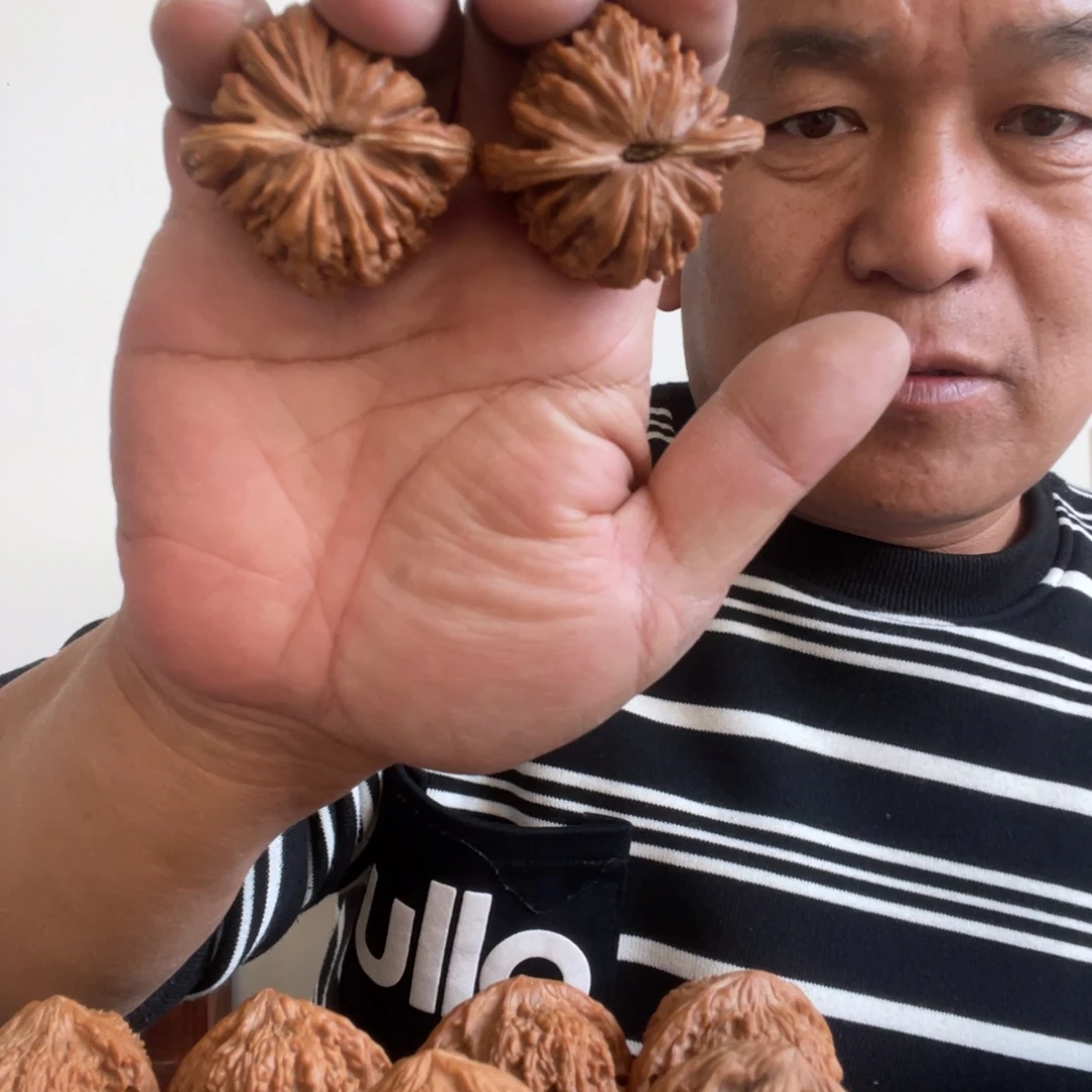 小***乐文玩核桃吊坠楼子425