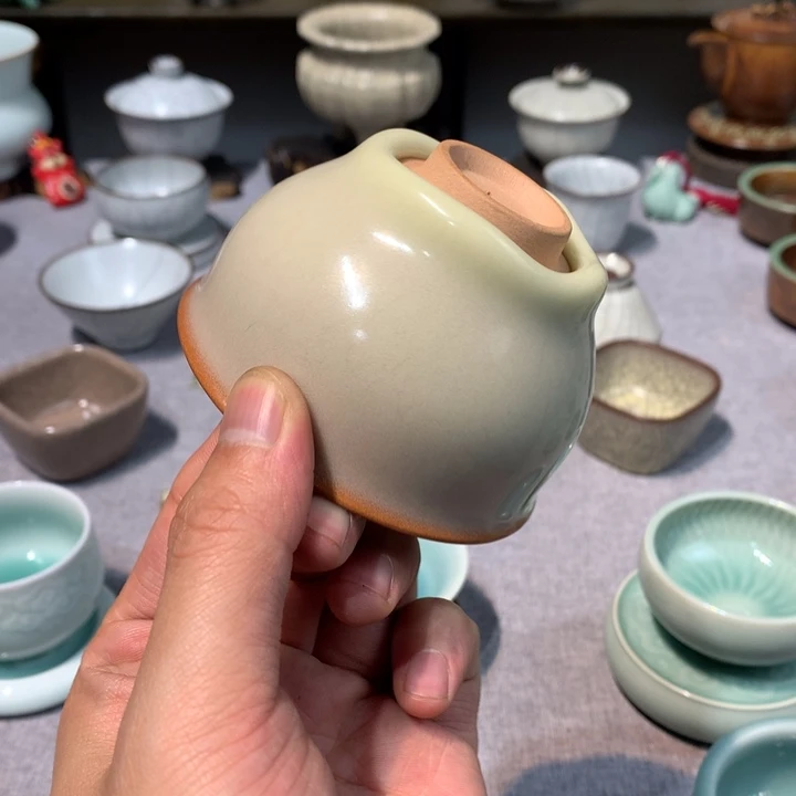 龙泉青瓷猪油冻压手杯