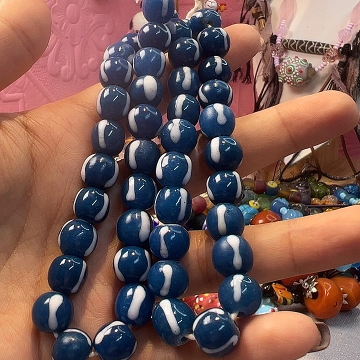 玻璃颈饰西亚琉璃