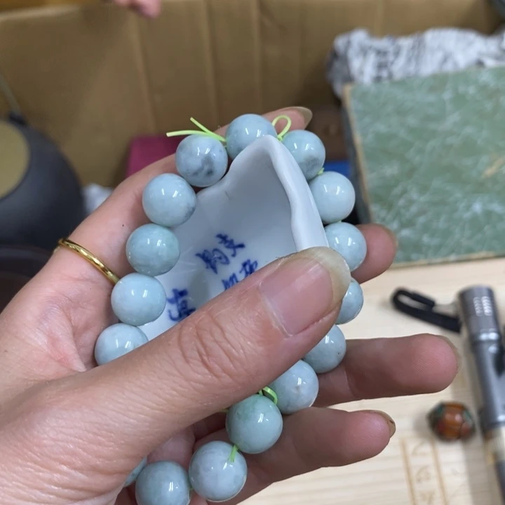 瓷中古工艺品一件