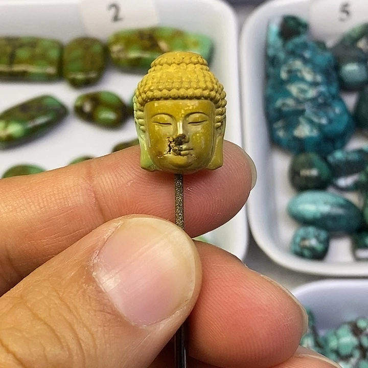 未镶嵌高瓷雕刻残佛
