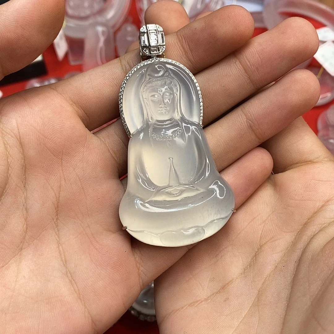 早***圳颈饰银S925镶嵌石英质玉