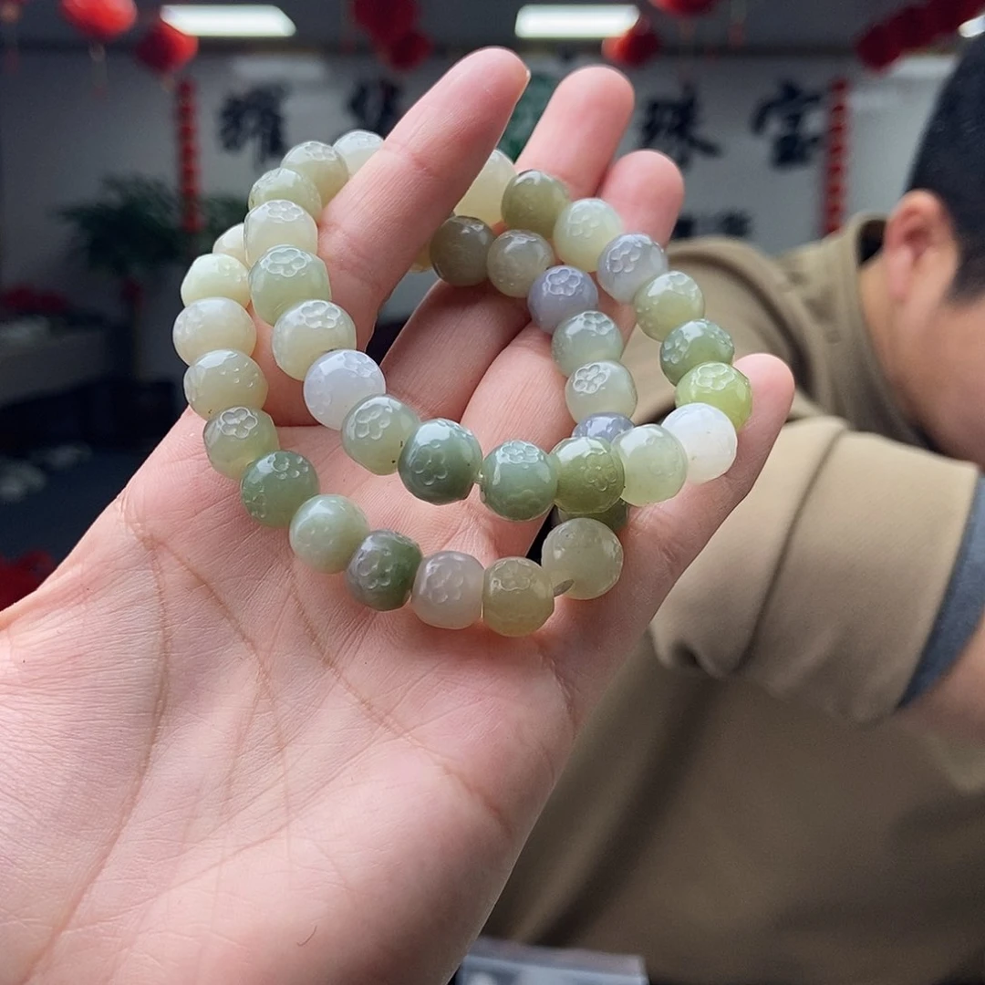和田玉颜色多样性发拍一发一未镶嵌