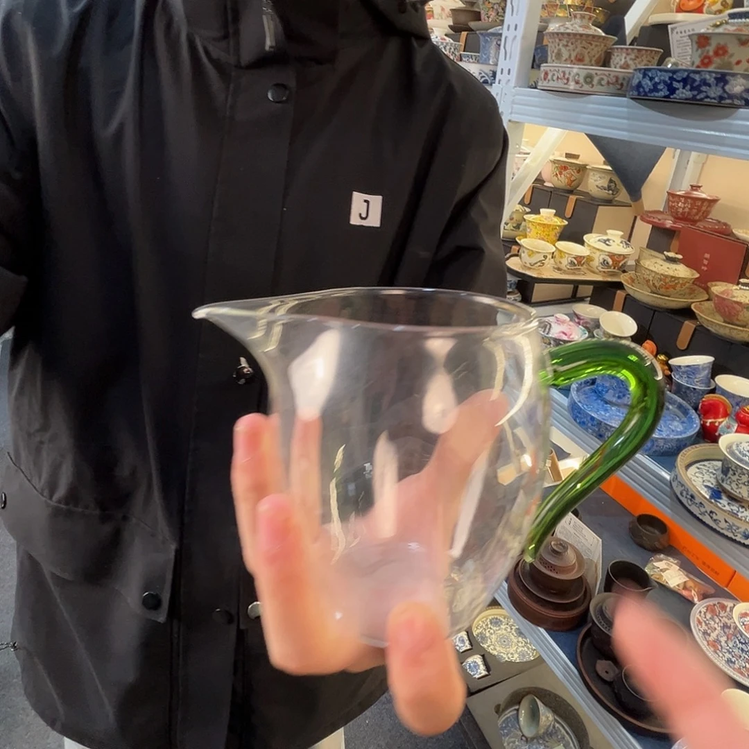 这些盖碗很漂亮！！！